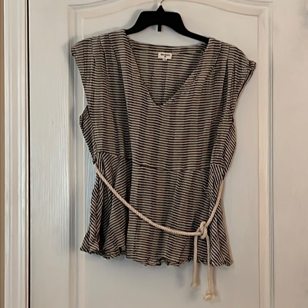 🌞3/$25 World market top